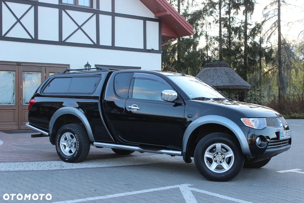 Mitsubishi L200 Pick Up 4x4 Intense Club Cab - 25