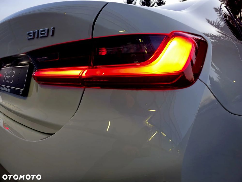 BMW Seria 3 318i - 13