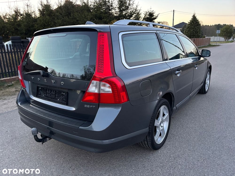 Volvo V70 2.5T Summum - 6