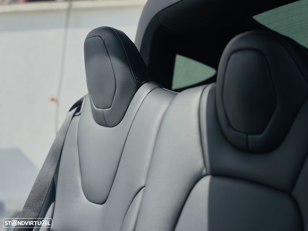 Tesla Model X 100D — fotografia 17
