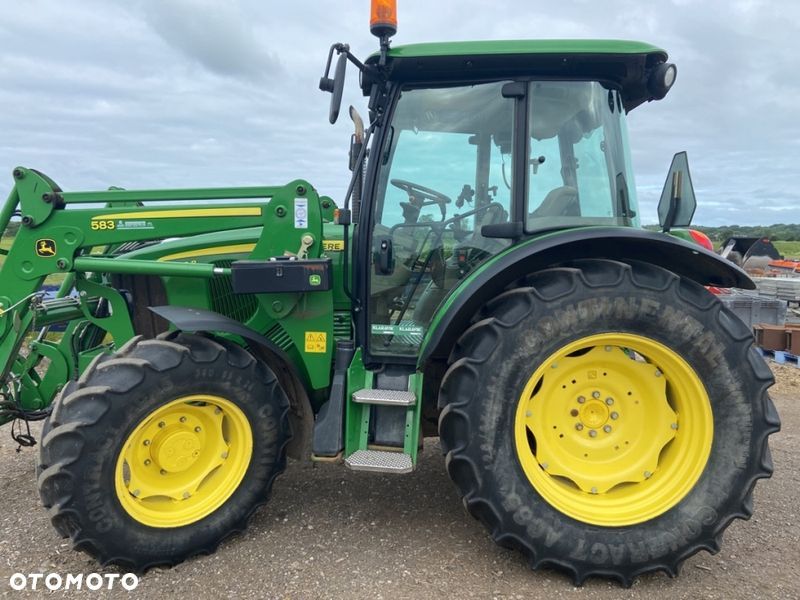 John Deere 5100 R Ciągnik z ładowarką czołową - 4