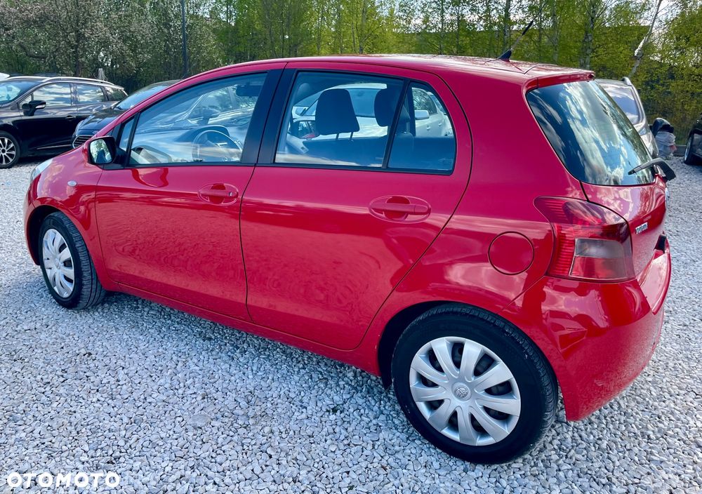 Toyota Yaris 1.3 Luna Hit - 16