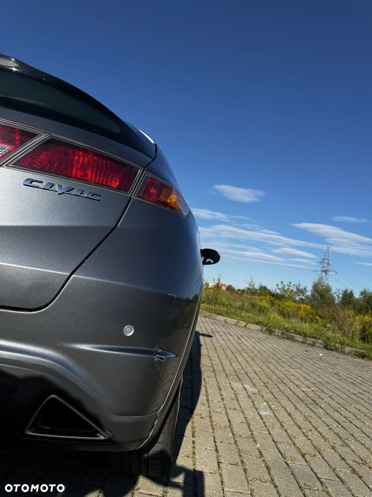 Honda Civic 1.8 Executive - 12