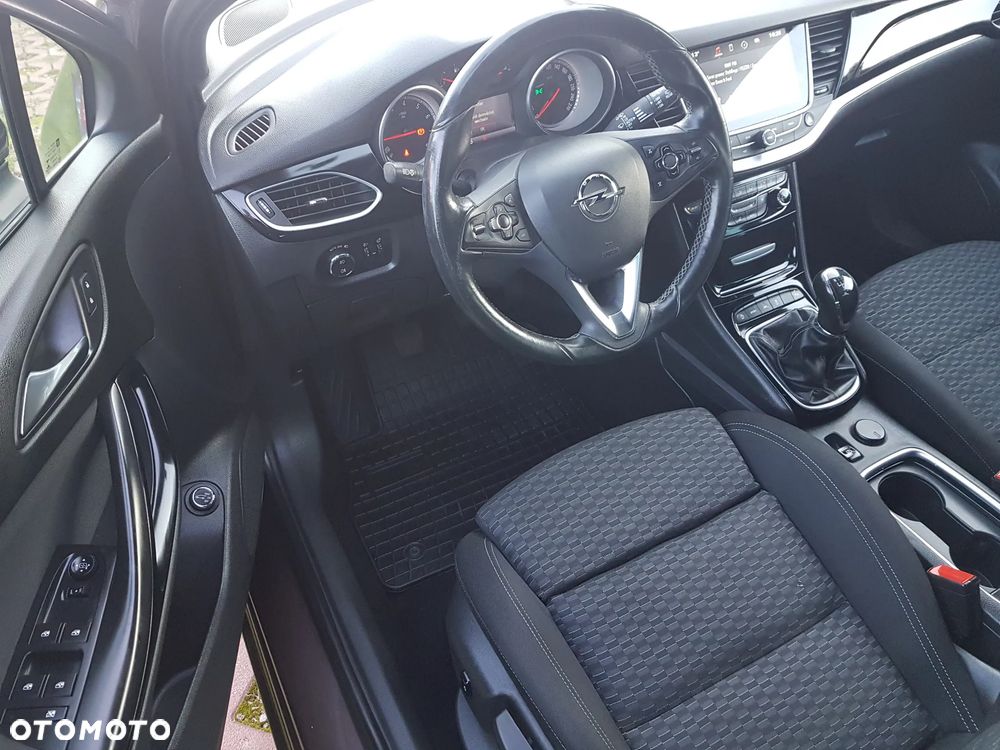 Opel Astra 1.4 Turbo Business - 23