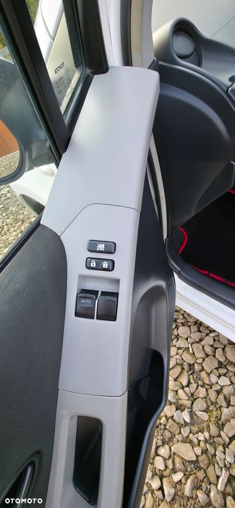 Toyota Yaris 1.33 VVT-i Cool - 14