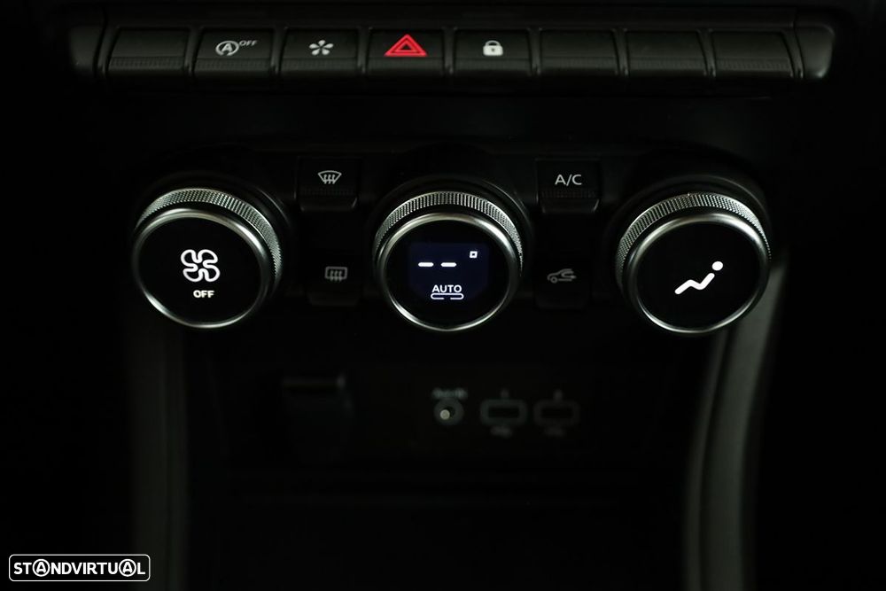Renault Captur 1.0 TCe Techno — fotografia 12