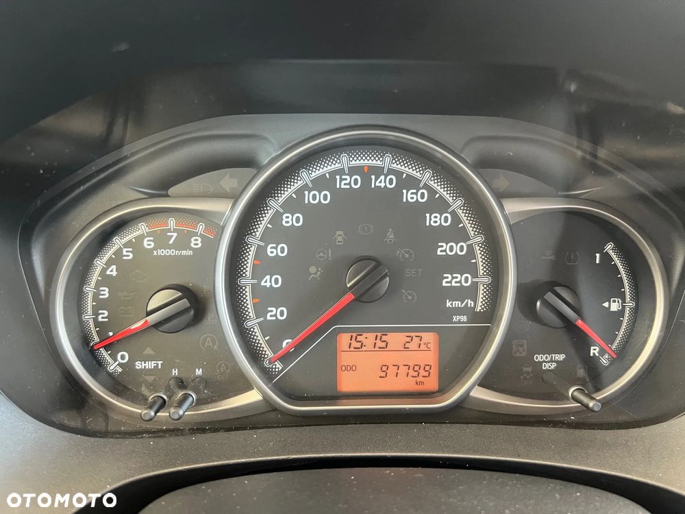 Toyota Yaris 1.0 Premium - 11