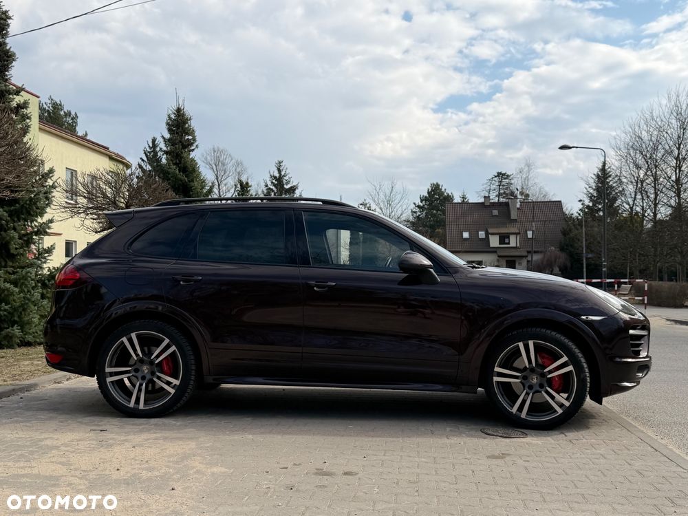 Porsche Cayenne - 3