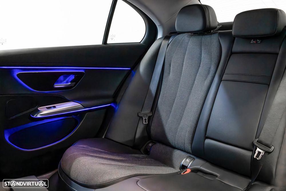 Mercedes-Benz E 300 de - 13