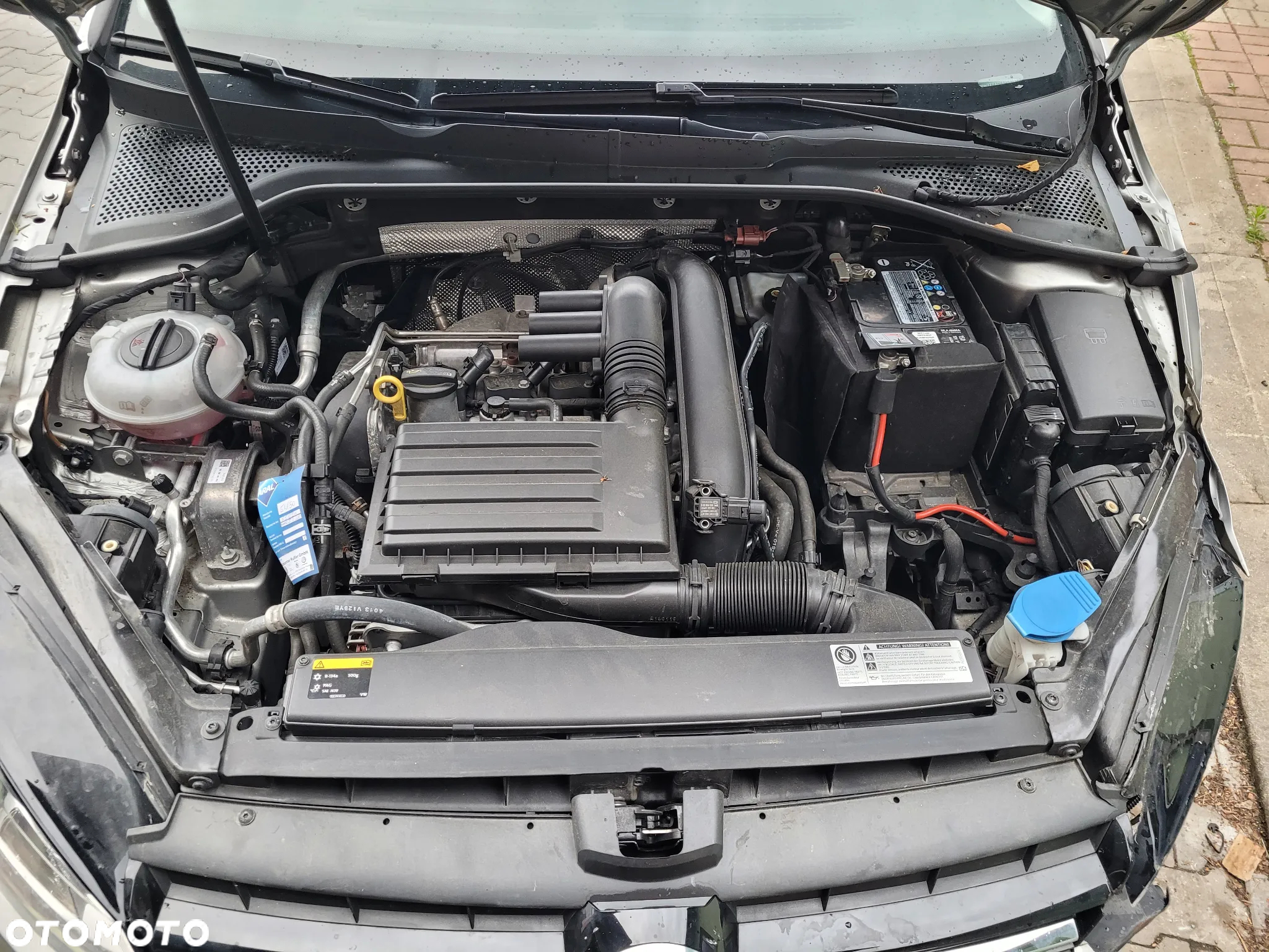 Volkswagen Golf - 10