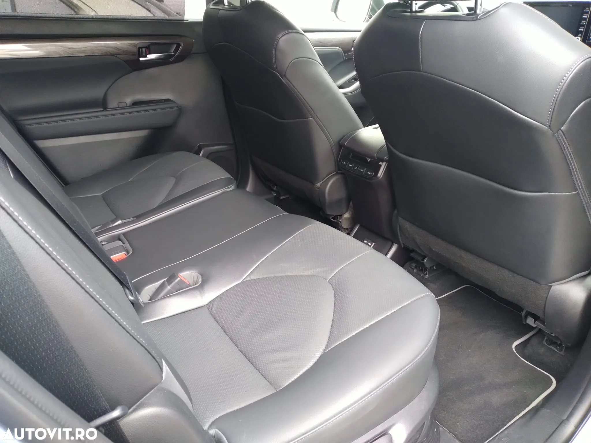 Toyota Highlander 2.5 L Hybrid Dynamic Force 248CP Executive Pearly - 9
