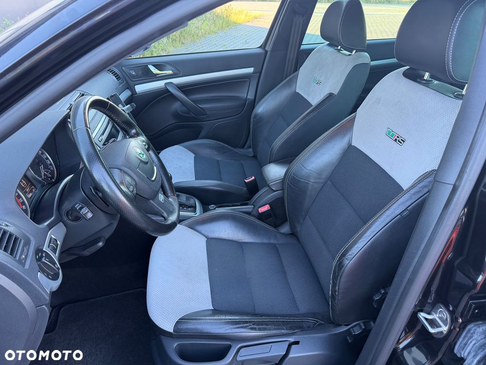 Skoda Octavia 2.0 TDI RS DSG - 23