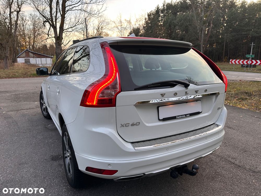 Volvo XC 60 D4 Momentum - 11