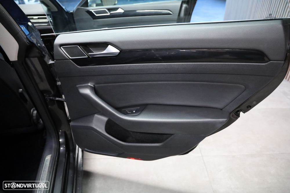 VW Arteon 2.0 TDI Elegance DSG - 27