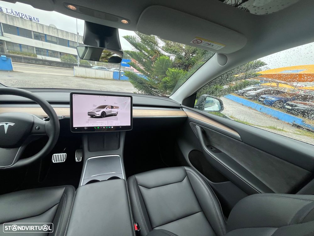 Tesla Model Y Standard - 44