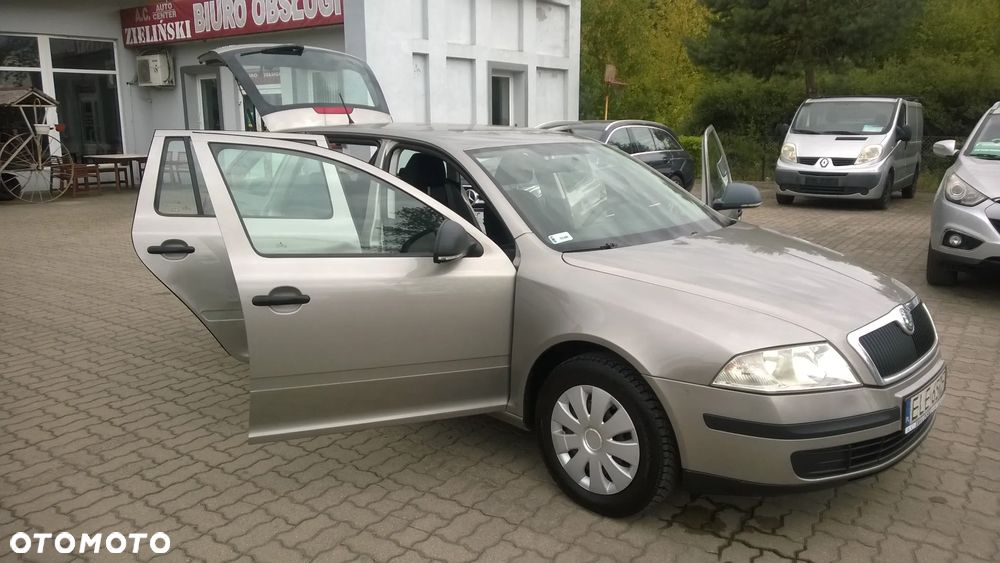 Skoda Octavia 1.6 Elegance - 21