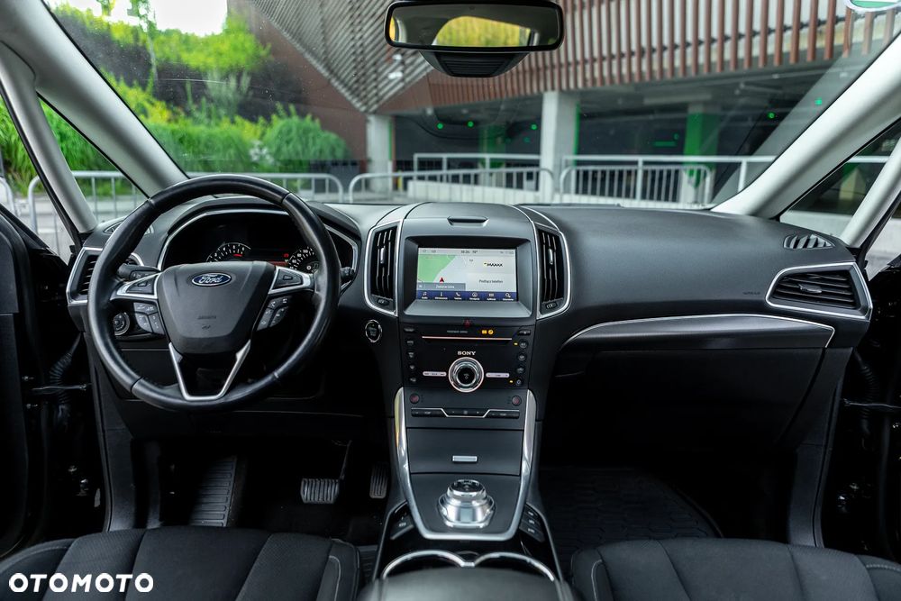 Ford S-Max - 22