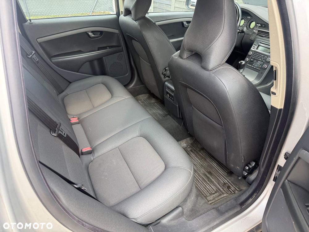 Volvo V70 2.0 - 18