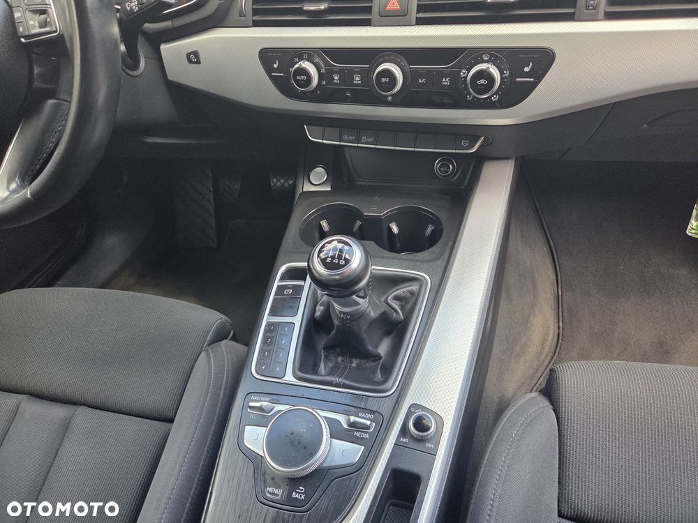 Audi A4 Avant 2.0 TDI DPF clean diesel Attraction - 31