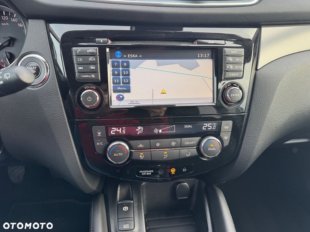 Nissan Qashqai 1.6 DCi TEKNA+ - 23