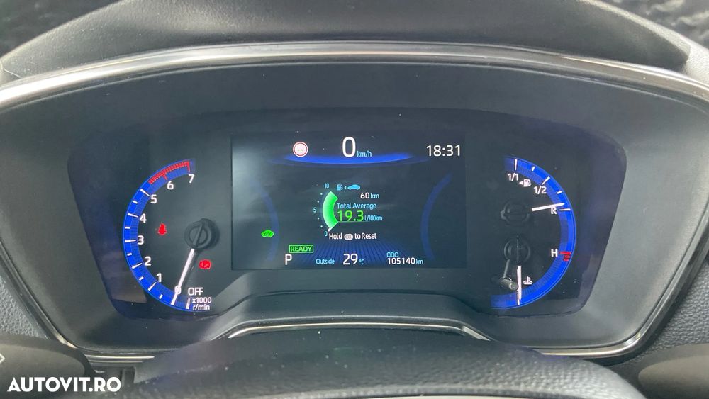 Toyota Corolla 1.8 HSD Dynamic - 12