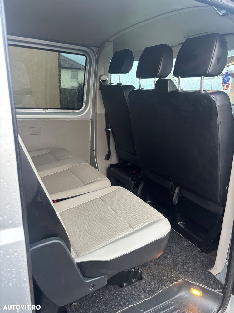 Volkswagen Transporter - 11