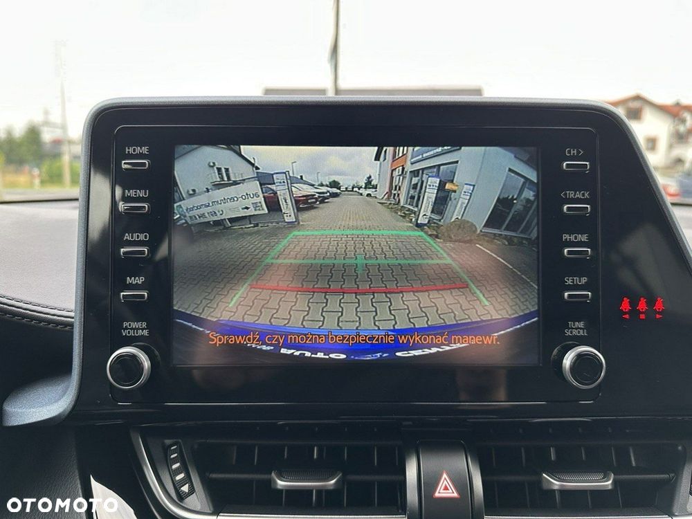 Toyota C-HR Hybrid Style - 24