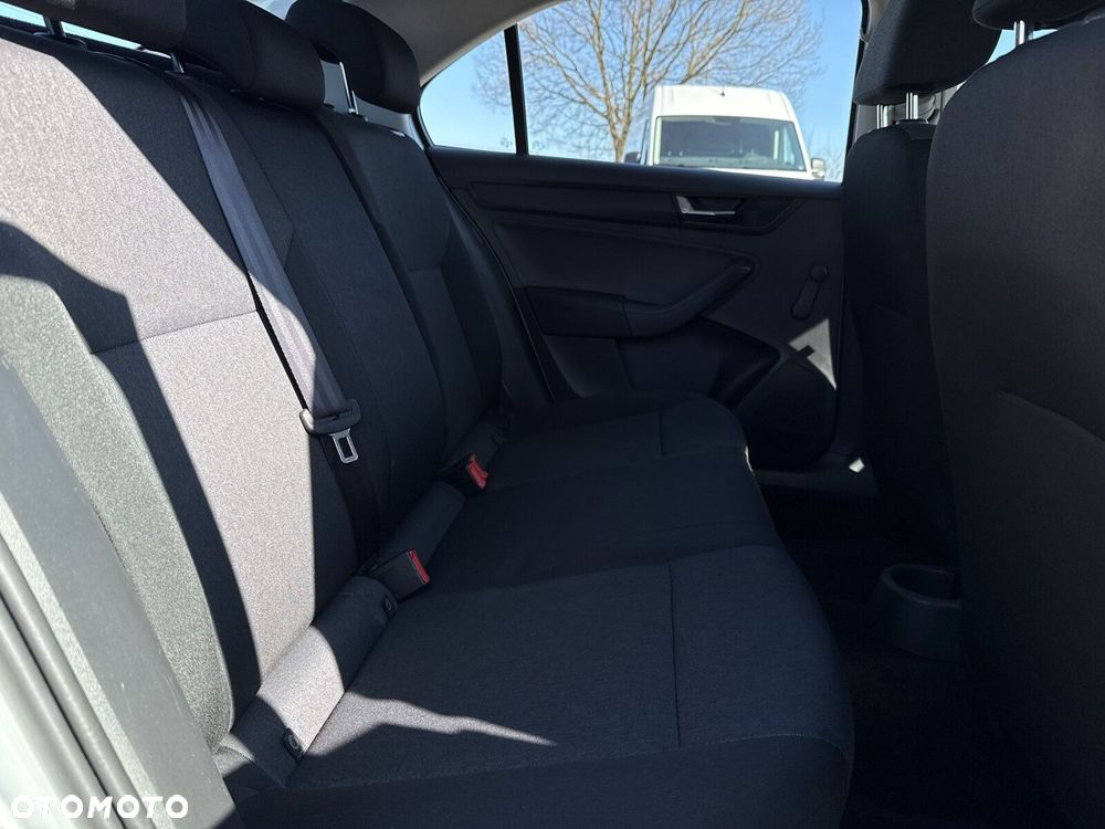 Skoda RAPID 1.4 TDI DPF Ambition - 28