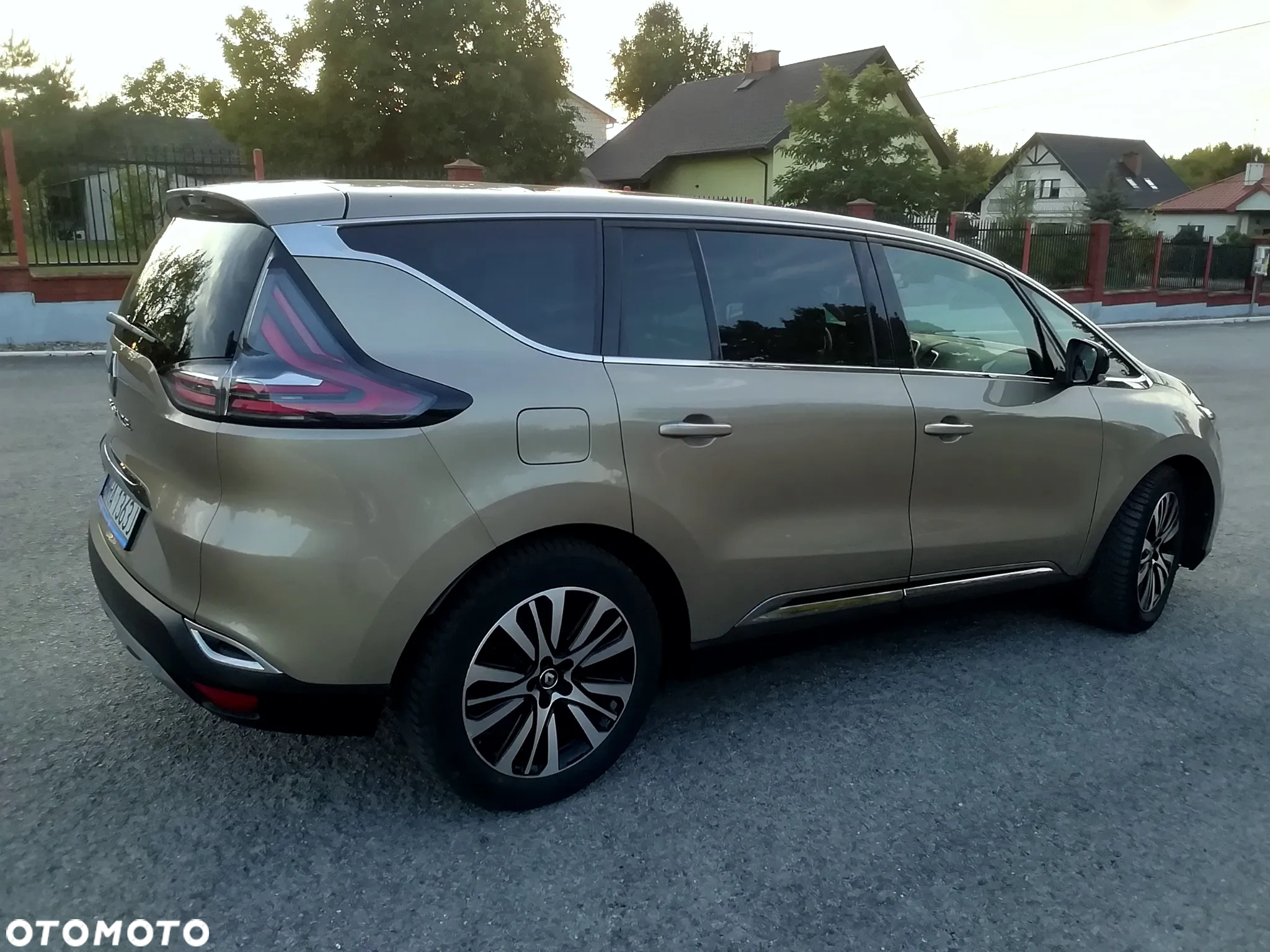 Renault Espace 1.6 dCi Energy Initiale Paris EDC 7os - 5