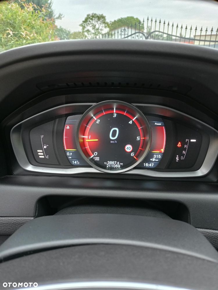 Volvo XC 60 D4 Drive-E Ocean Race - 15