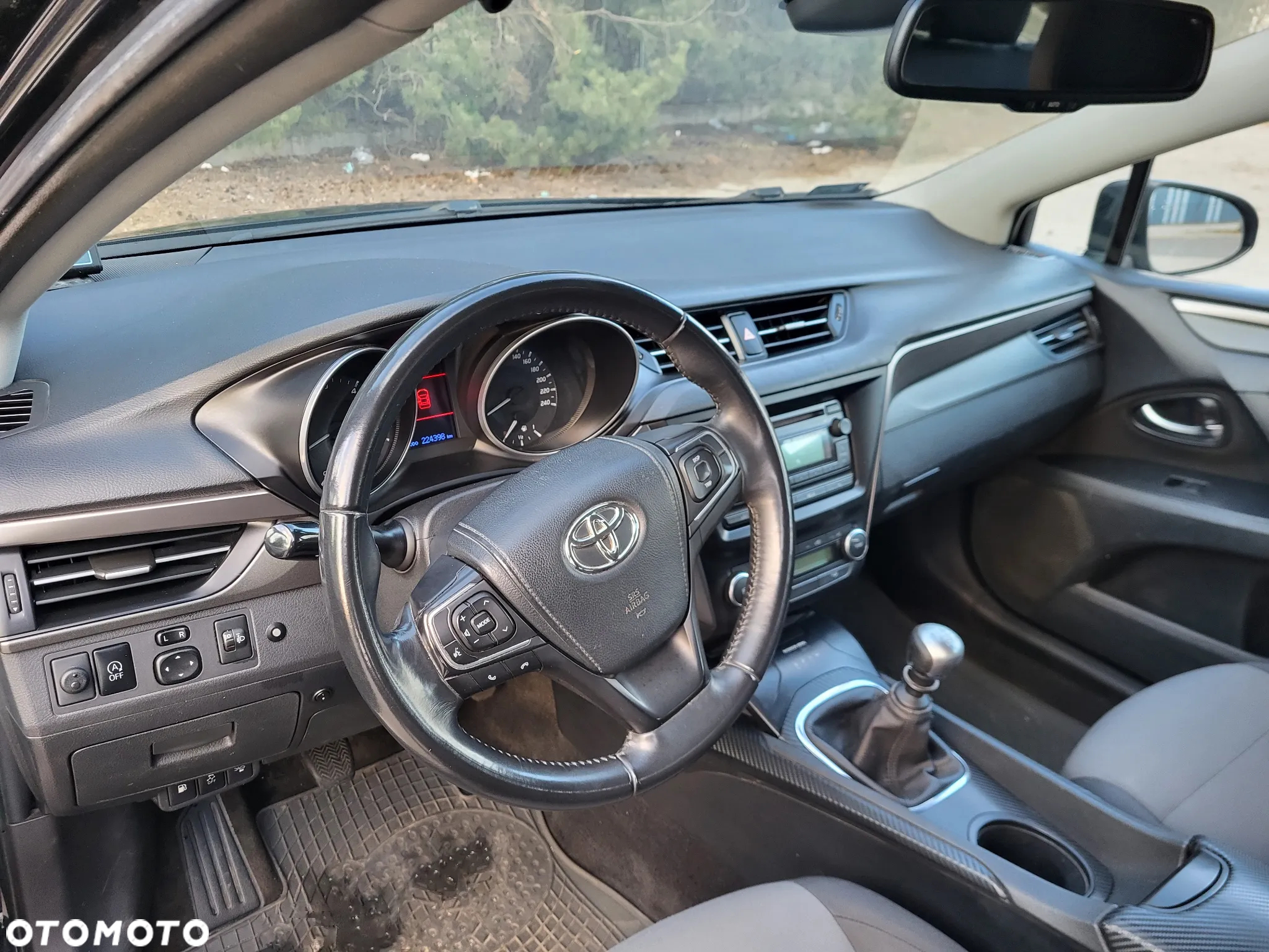 Toyota Avensis 1.6 D-4D Active - 5