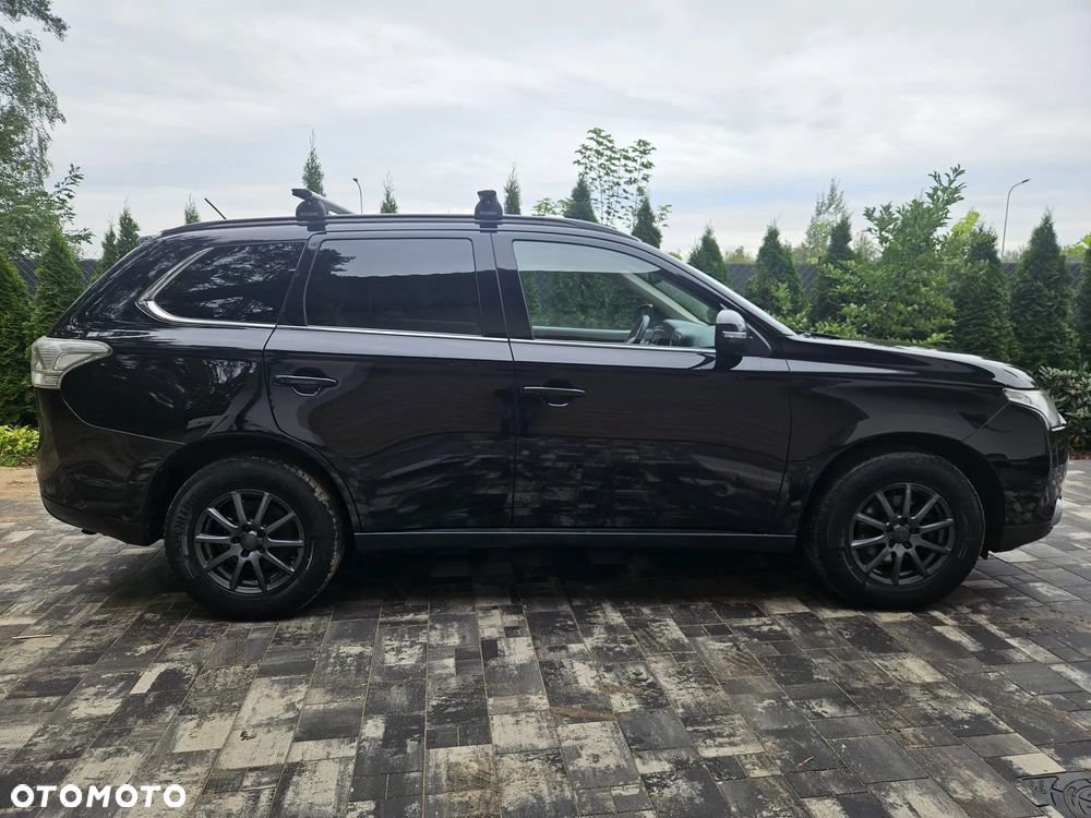 Mitsubishi Outlander - 25