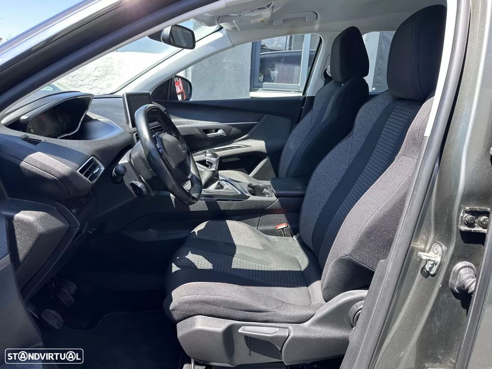 Peugeot 5008 1.2 PureTech Allure Pack - 18