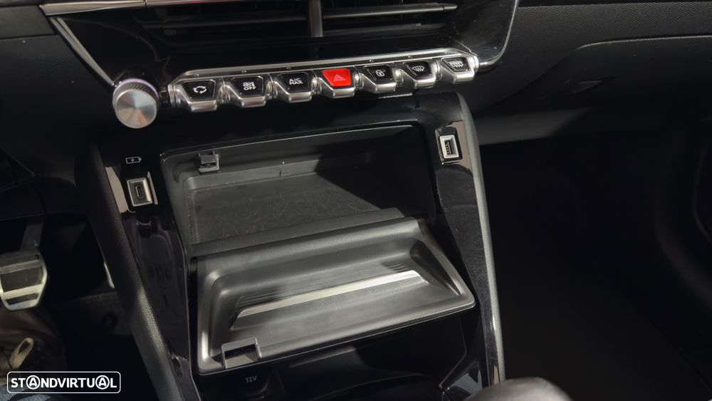 Peugeot 208 1.2 PureTech Allure - 34