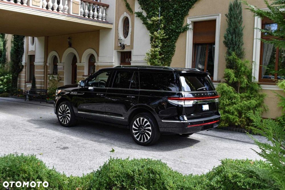 Lincoln Navigator - 2