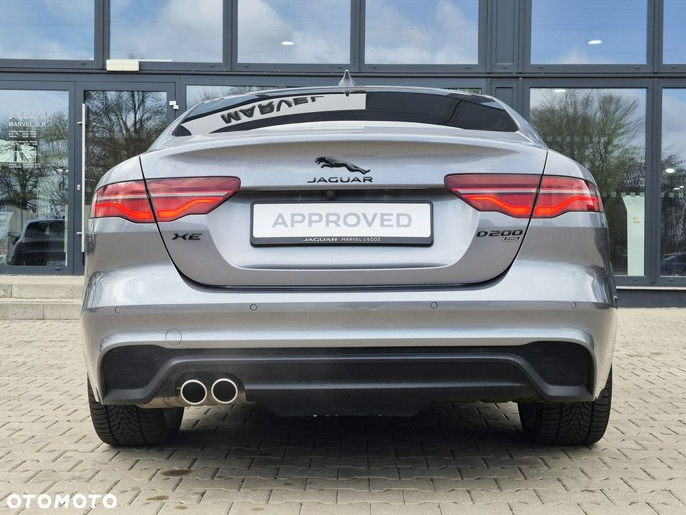 Jaguar XE D200 AWD SE - 12