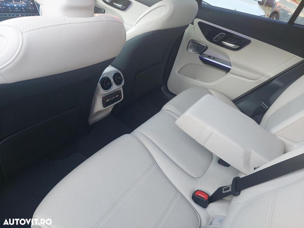 Mercedes-Benz GLC 300 e 4MATIC - 13