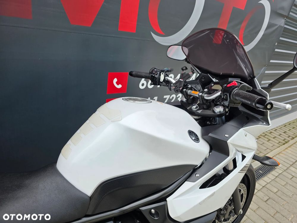 Yamaha XJ - 26