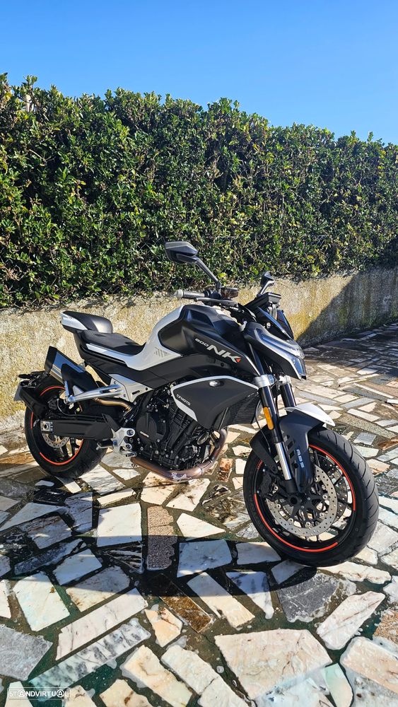 CF Moto 800NK - 2