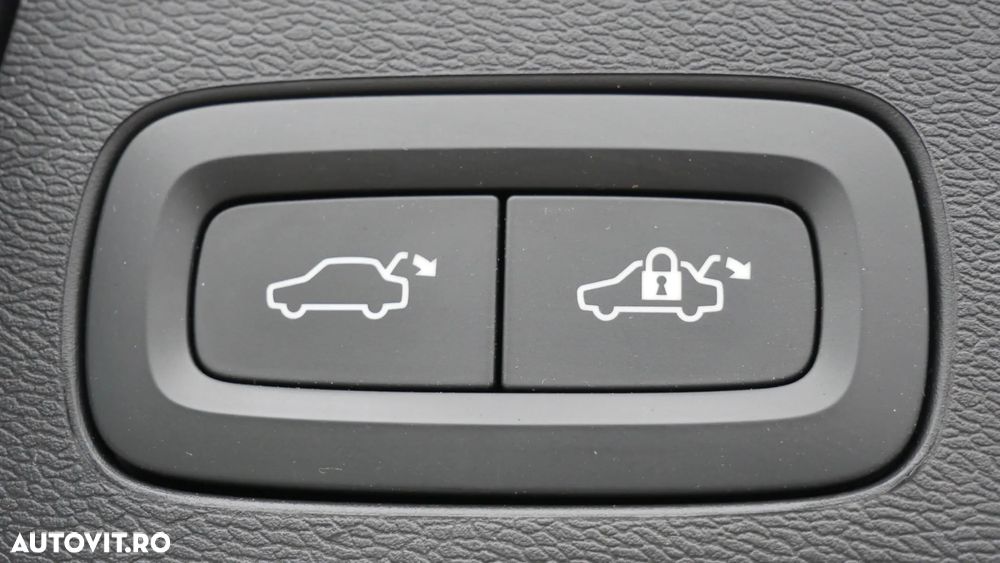 Volvo XC 60 B4 D AWD Geartronic Inscription - 36