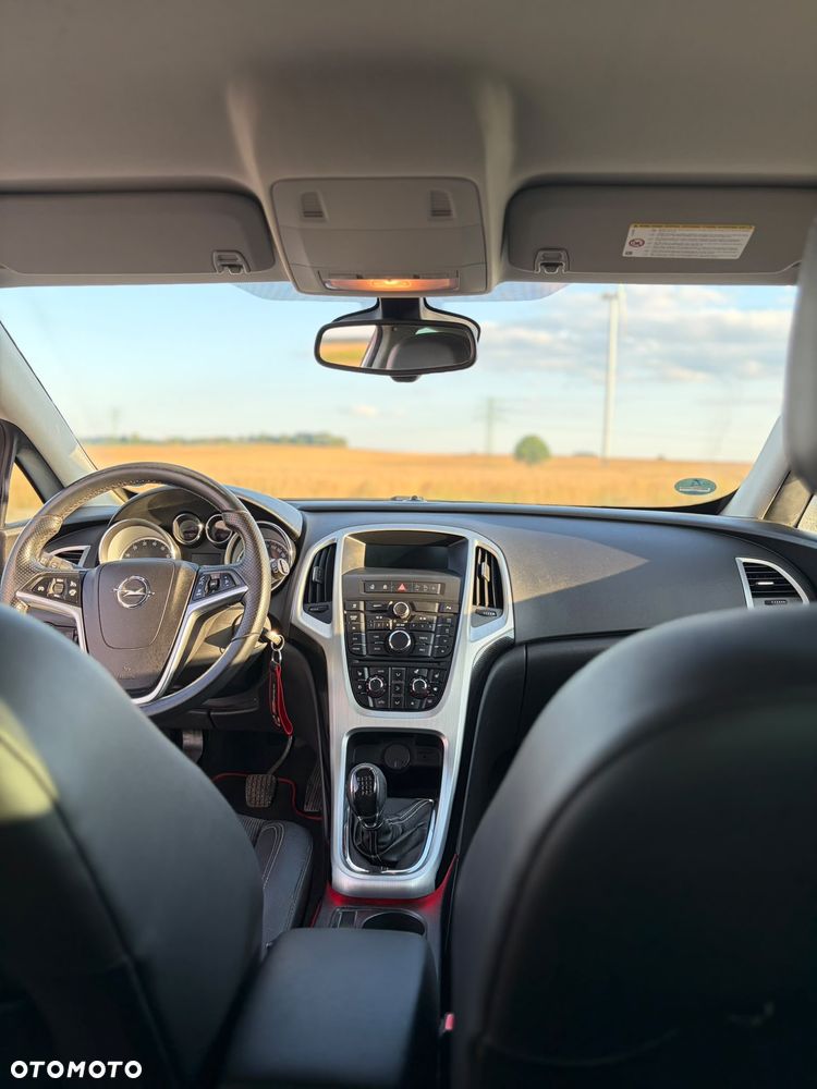Opel Astra 1.4 T Enjoy - 8