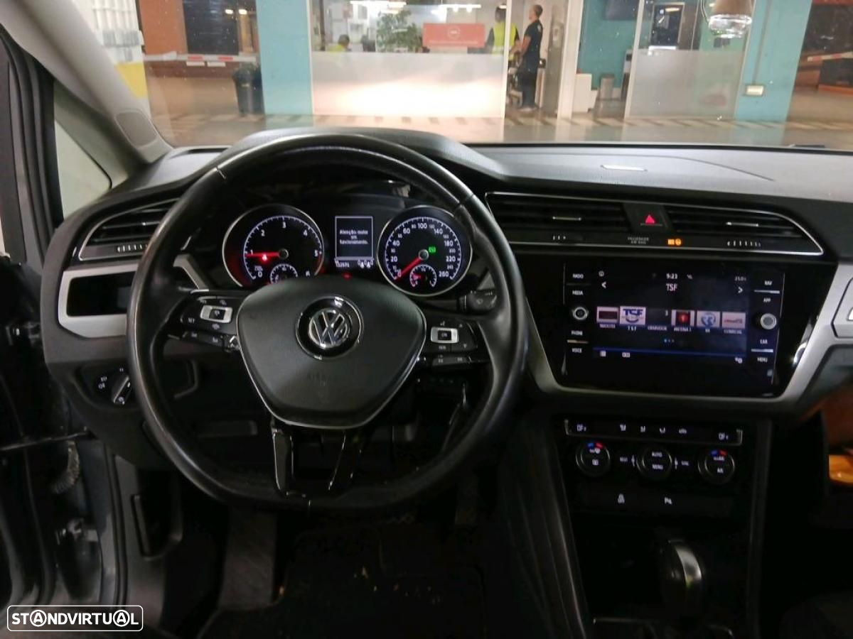 VW Touran 2.0 TDI Confortline DSG - 3