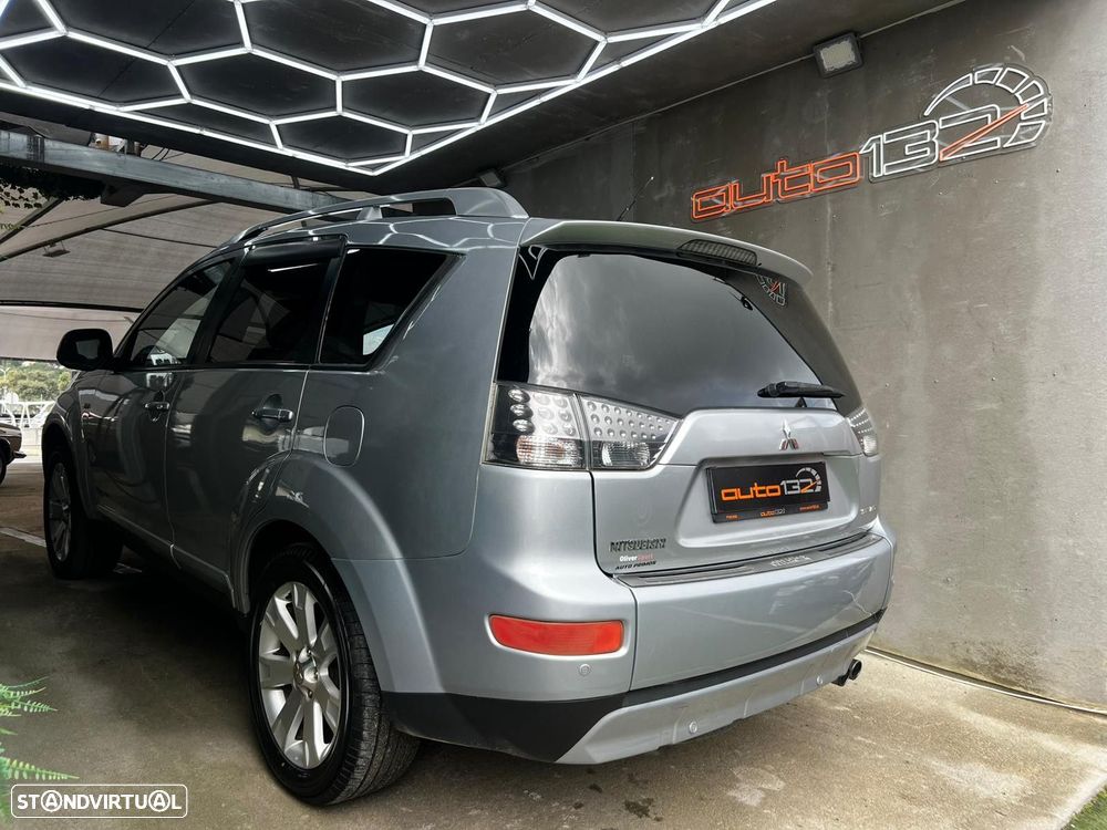 Mitsubishi Outlander 2.0 DI-D Intense 4WD - 4