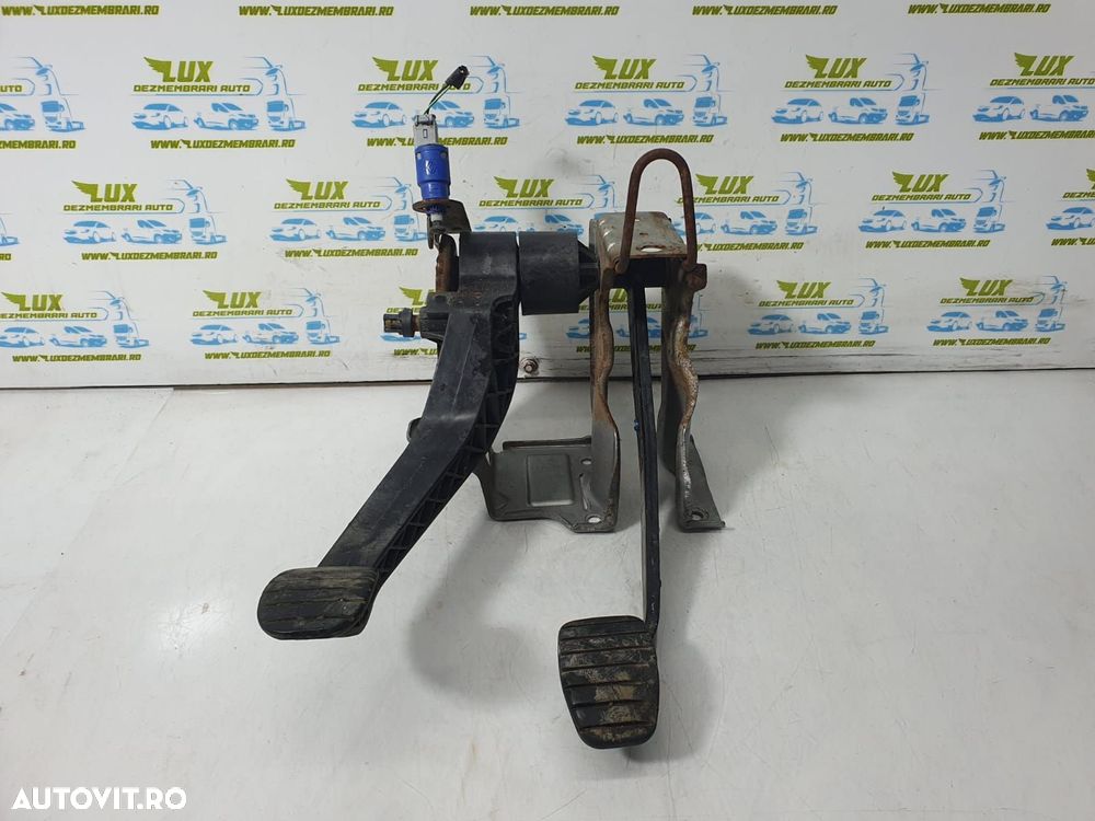 Pedala frana ambreiaj  8200874852 Dacia Duster 1 (facelift)  [din 201 - 2