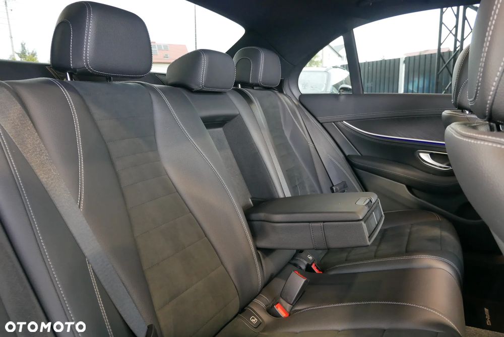Mercedes-Benz Klasa E 220 d 4Matic 9G-TRONIC AMG Line - 15