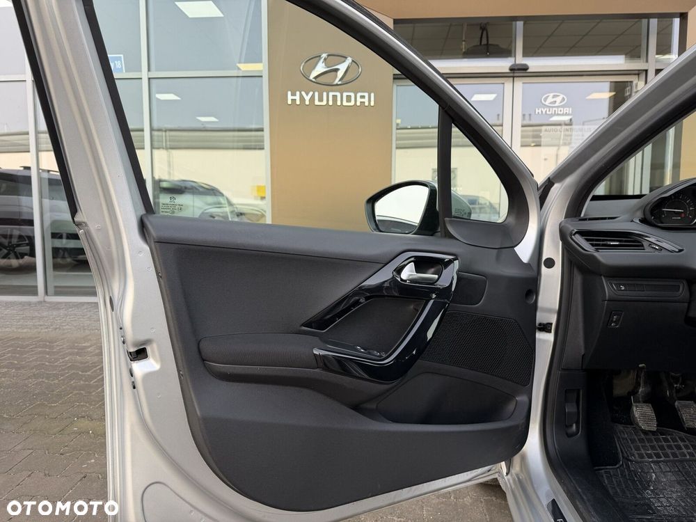 Peugeot 208 1.2 PureTech GPF Active S&S - 9