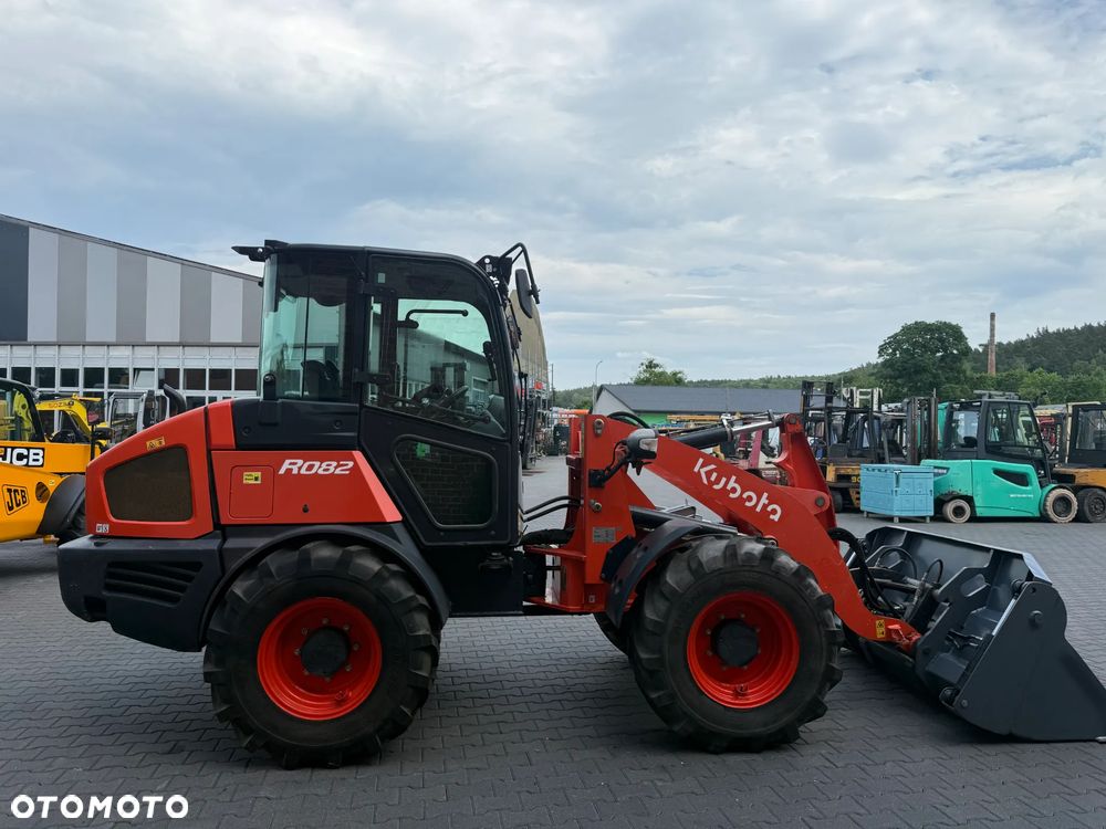 Kubota R082 - 5