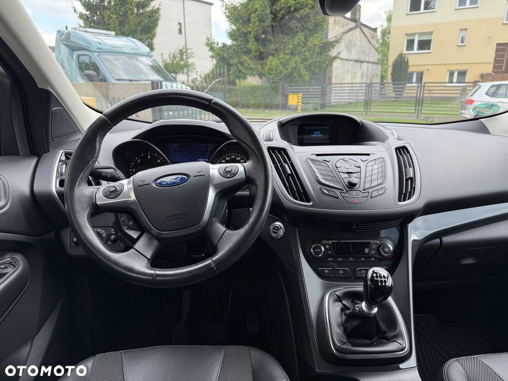Ford Kuga 2.0 TDCi 2x4 Titanium - 14