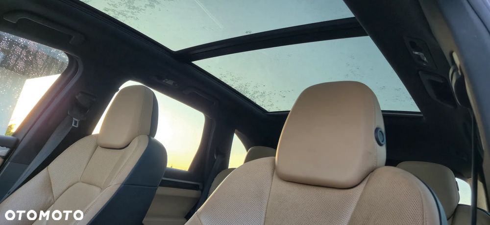 Porsche Cayenne Platinum Edition - 12