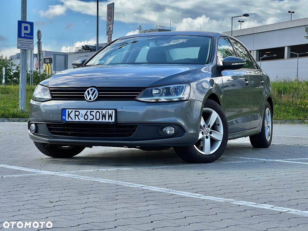 Volkswagen Jetta 1.2 TSI Trendline - 24